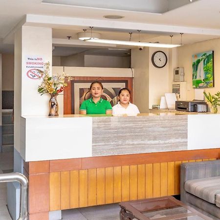 Zen Rooms Korner Hotel Qc كويزون سيتي المظهر الخارجي الصورة